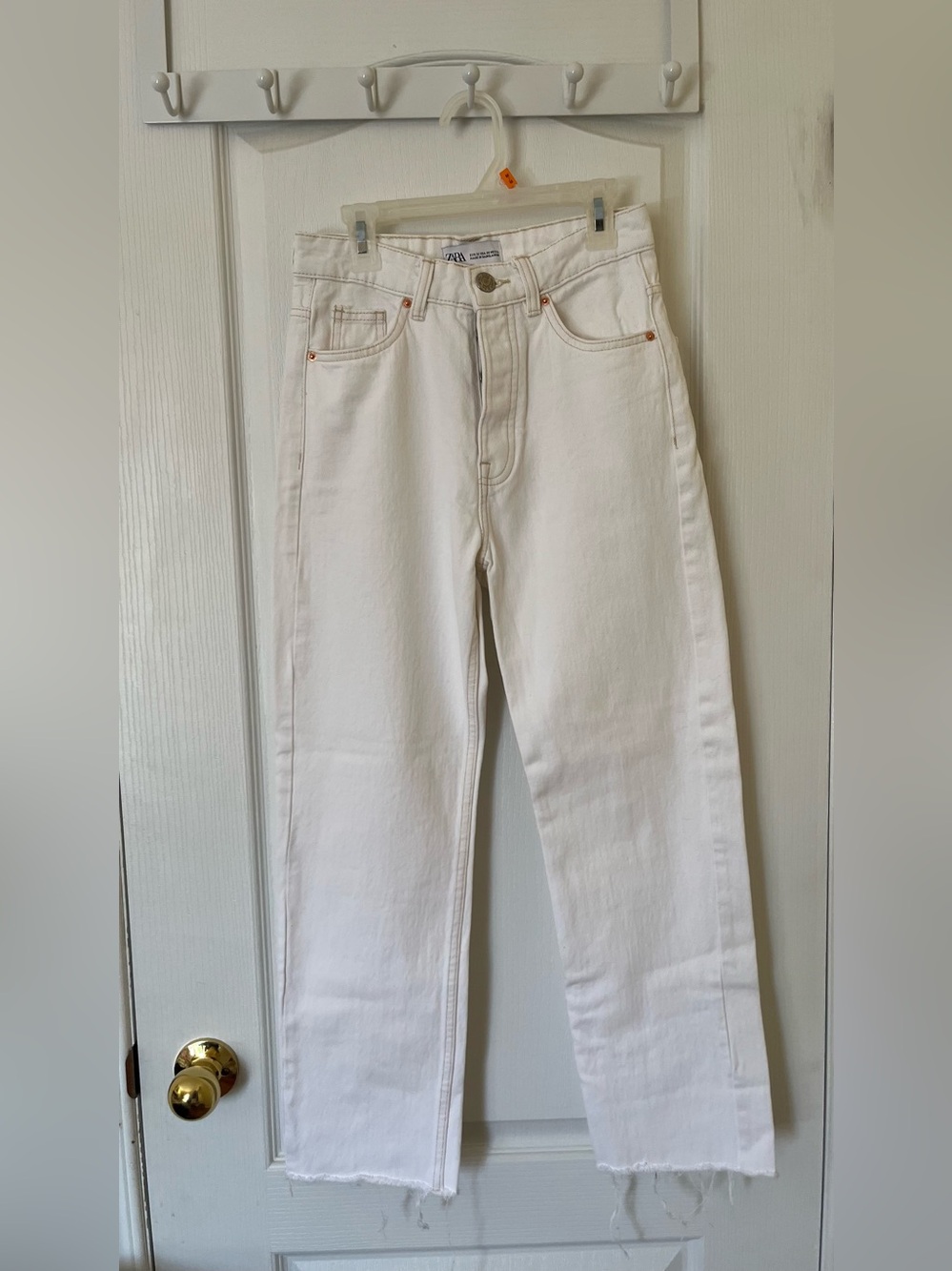 Zara White Barrel Jeans